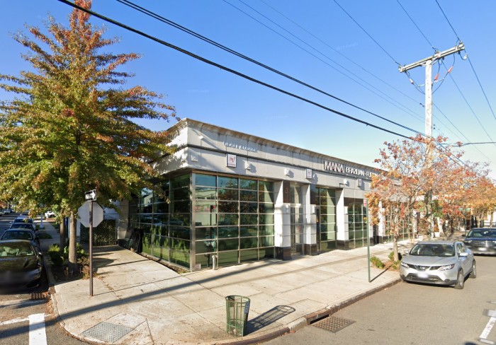 Bukharian Community Center bought 185-01 Union Turnpike (Credit - Google)