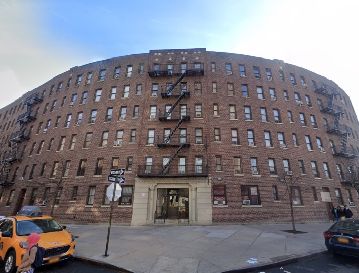 Joseph Grubner buys 2 Adrian Avenue (Credit - Google)