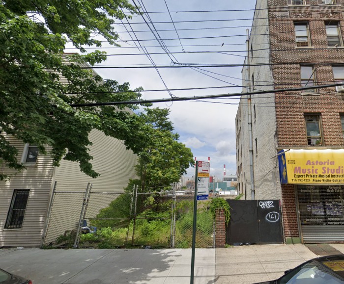 38-16 Crescent Street (Credit - Google)