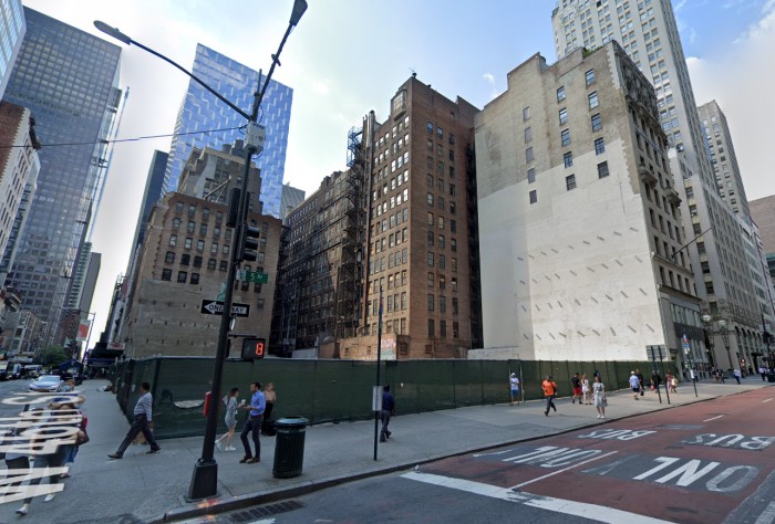 570 Fifth Avenue IGIS loan (Credit - Google)