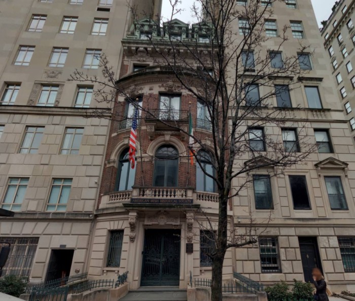 991 Fifth Avenue (Credit - Cyclomedia)