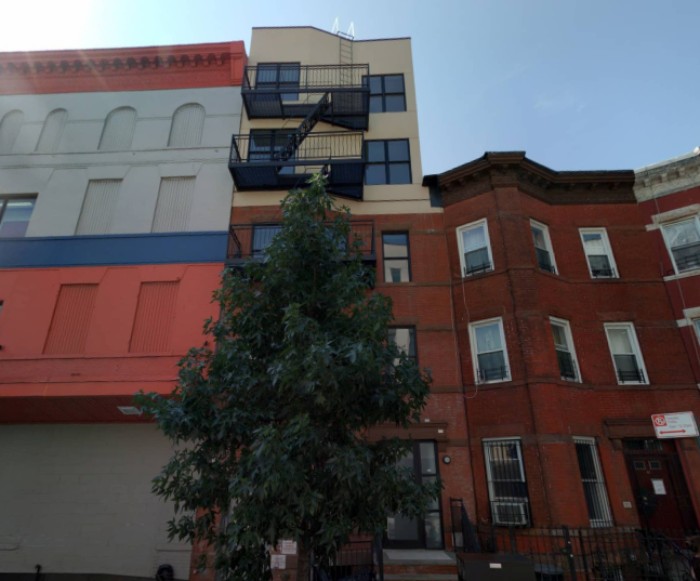 550 Van Buren Street (Credit - Google)