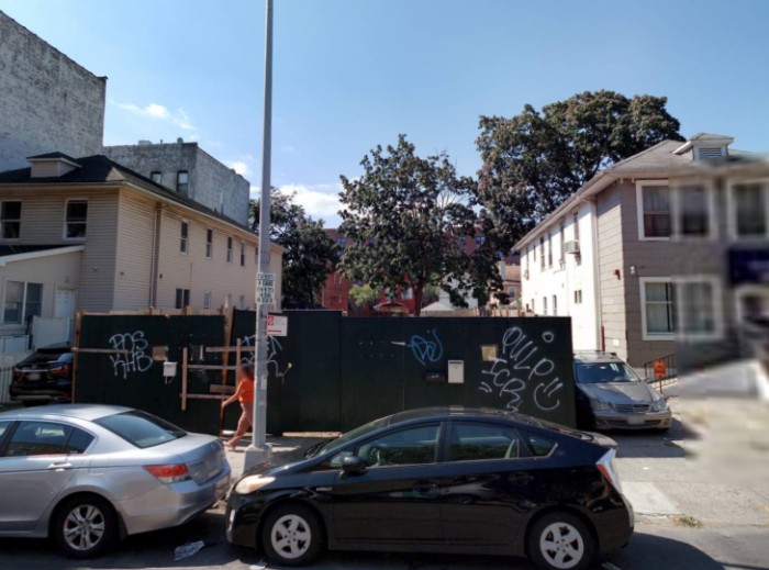 2518 to 2520 Ocean Avenue (Credit - Cyclomedia)