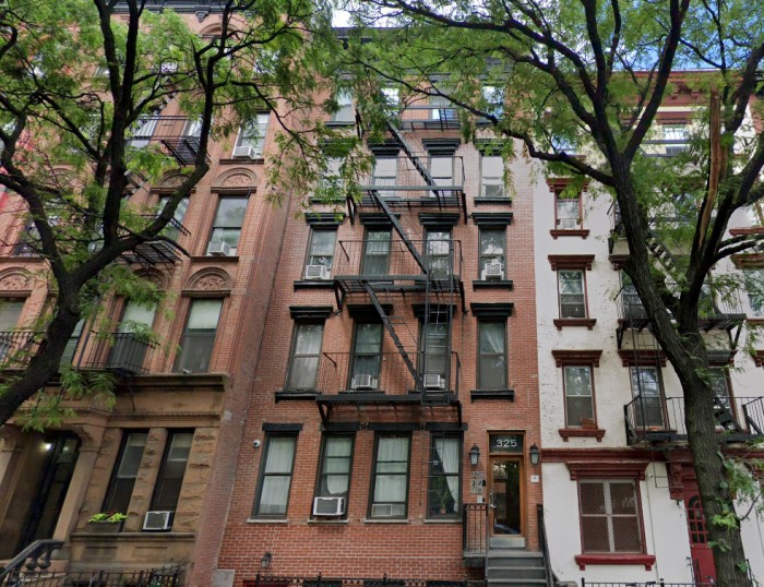 325 East 10th Street (Credit - Google)