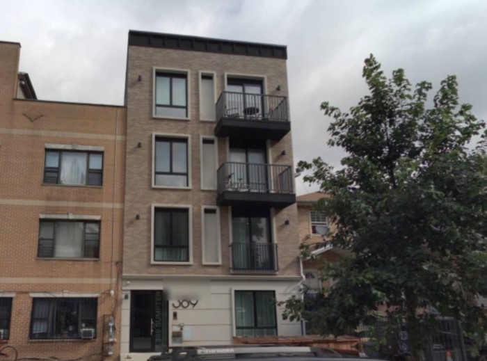 389 Sumpter Street (Credit - Cyclomedia)