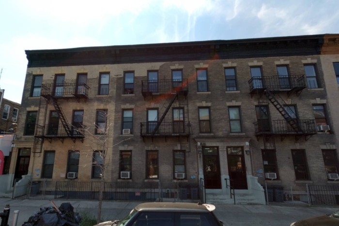 2908-2914 Clarendon Road (Credit -Cyclomedia)