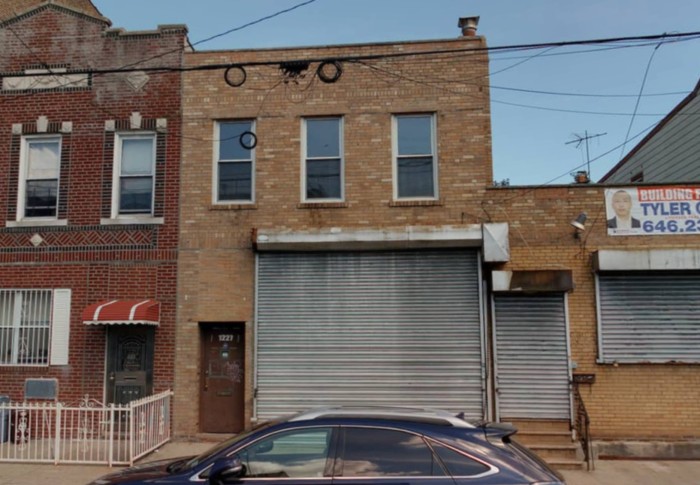 1227 60th Street (Credit - Cyclomedia)