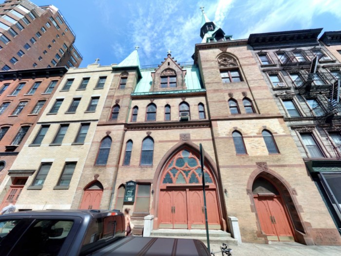 211-215 East 83rd Street (Credit - Cyclomedia)