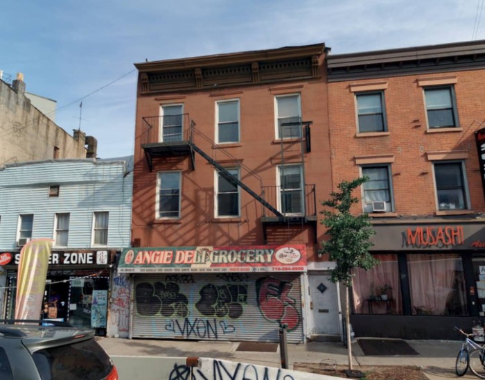 493 Grand Street (Credit - Cyclomedia)