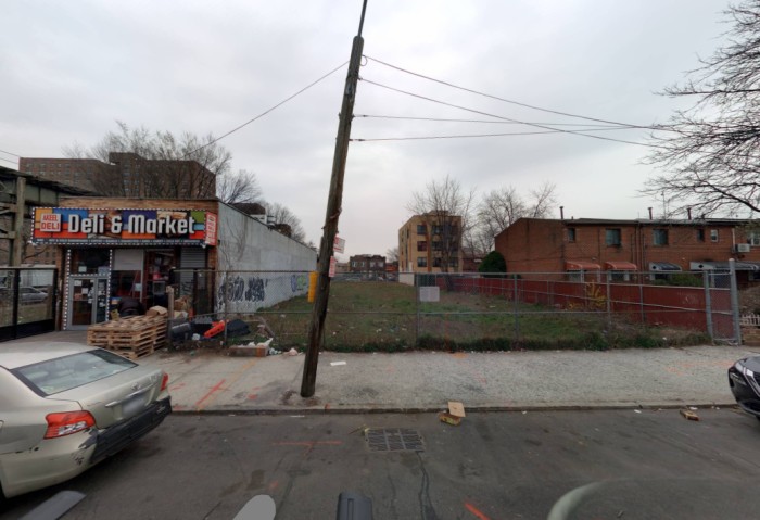 651 Mother Gaston Boulevard (Credit - Cyclomedia)