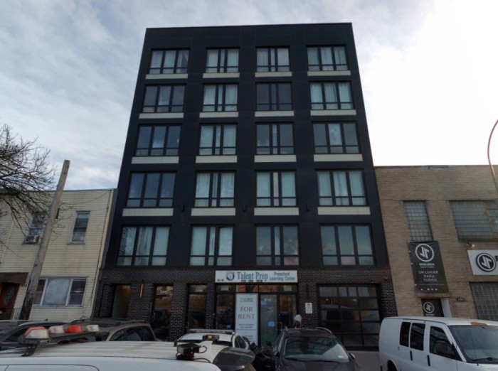 35-16 Astoria Boulevard (Credit - Cyclomedia)