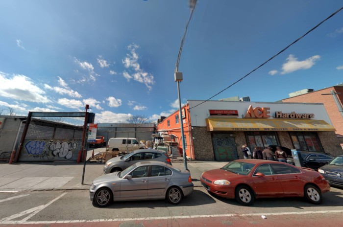 600 Utica Avenue (Credit - Cyclomedia)