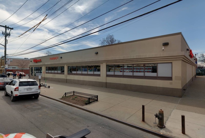 3582 East Tremont Avenue (Credit - Cyclomedia)